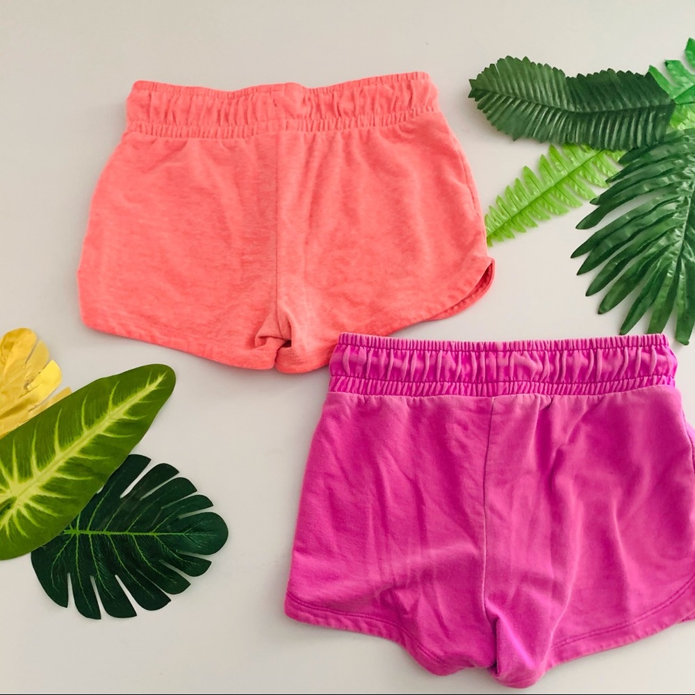 Shorts - Picture 2 of 3